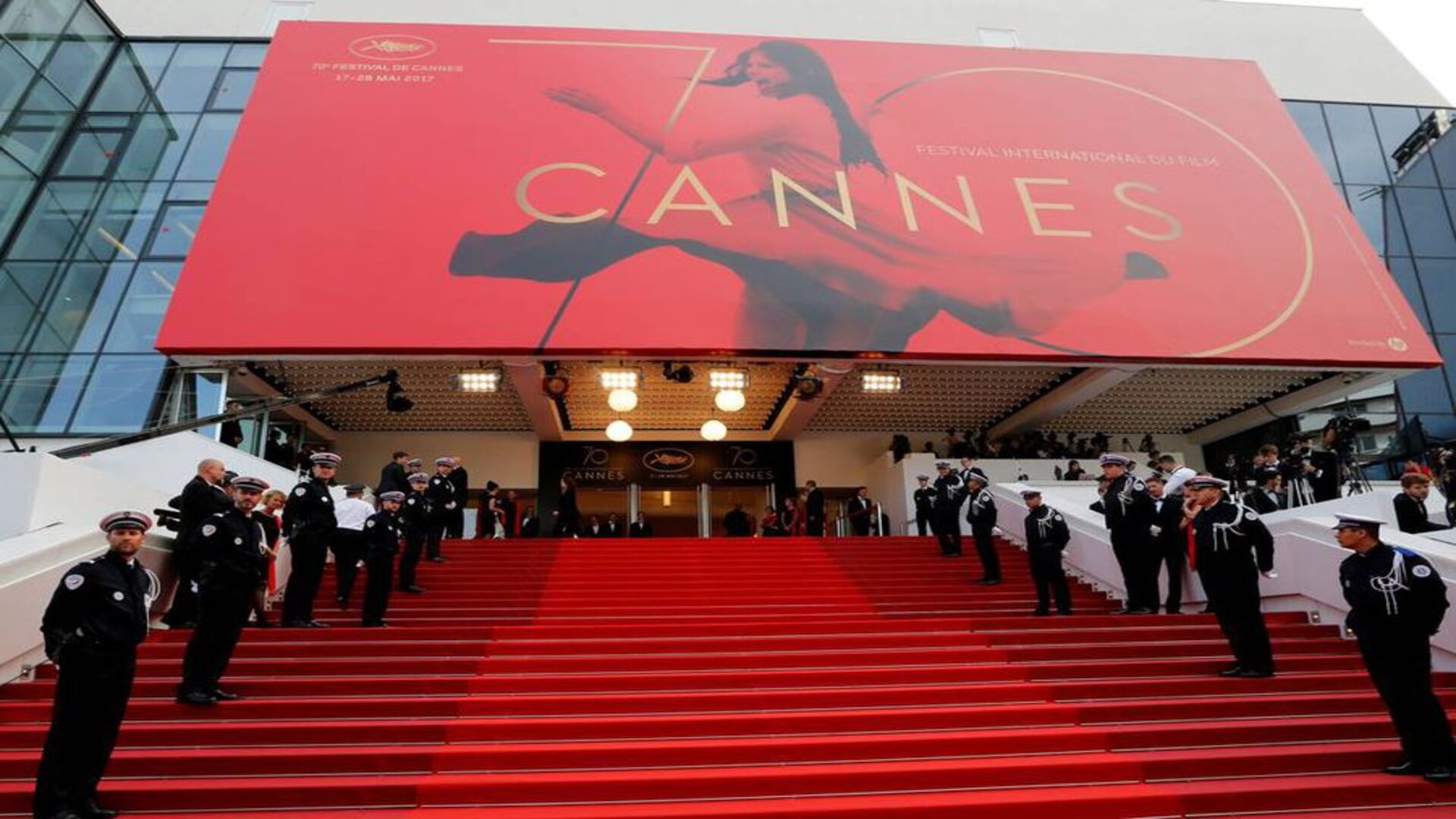 Cannes Tour